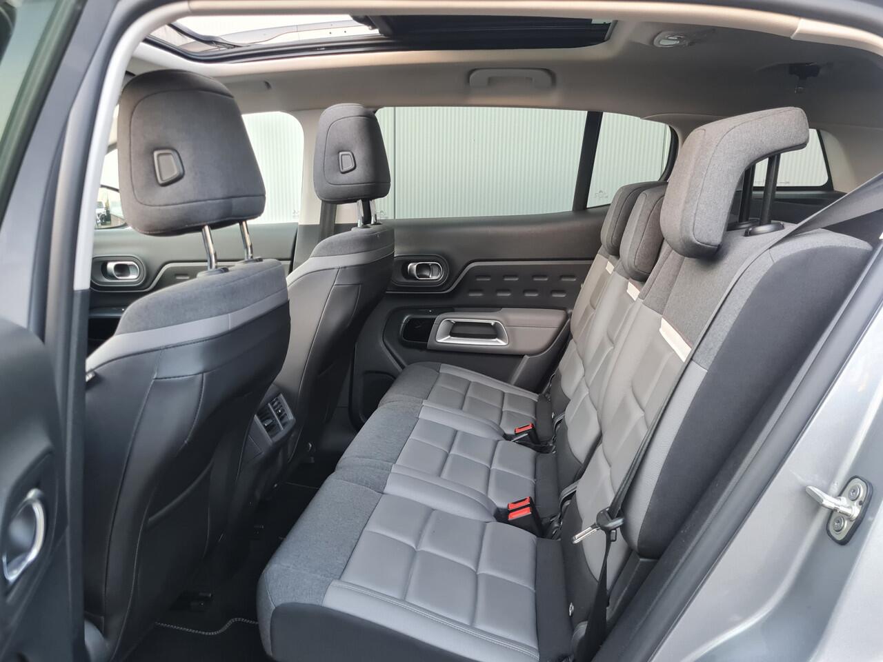 Citroen C5 Aircross 1.2 Shine | Pano | Xenon | Navi | Volledig dealeronderhouden | Nap Interesse, Proefrit? Bel of app met: 06-24 28 28 42