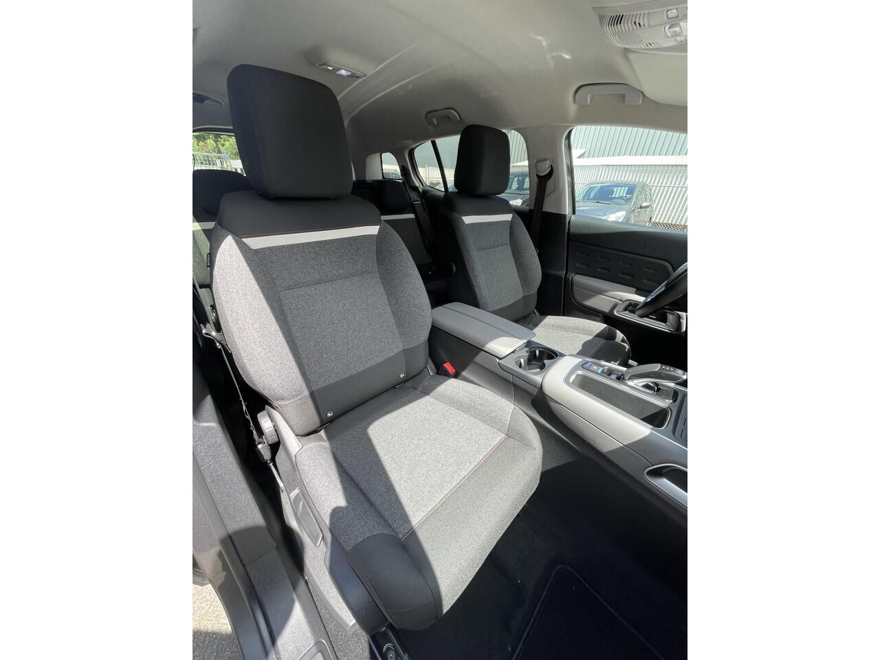 Citroen C5 Aircross 130pk Feel (Camera - Parkeersensoren V+A - LED - Twotone - Automatische Airco - Navigatie)