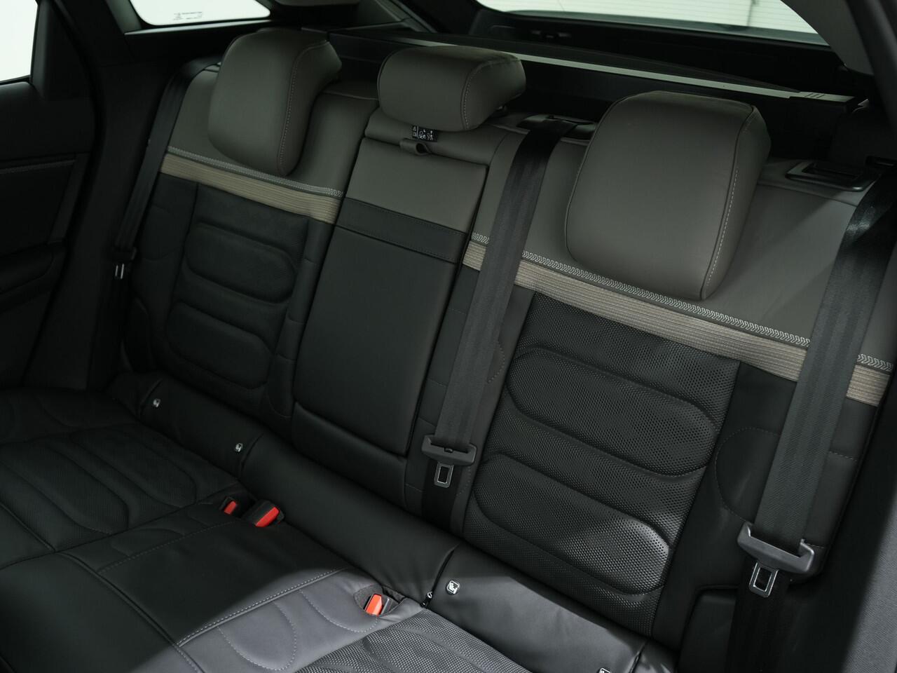 Citroen C5 X 1.6 PLUG-IN HYBRID 225PK SHINE PACK EAT8 | Panoramadak | Pack Ambiance | Massage | Stoelventilatie | Luxe leder