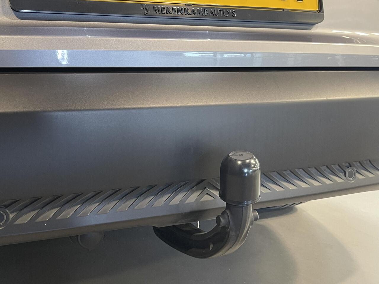 Citroen C5 X 1.6 Plug-in Hybrid 225 Shine 19''/Trekhaak/Leder/Dodehoek/Head-up Display/Keyles/Stuur+stoelverwarming/Voorruitverwarming/DAB+/Camera