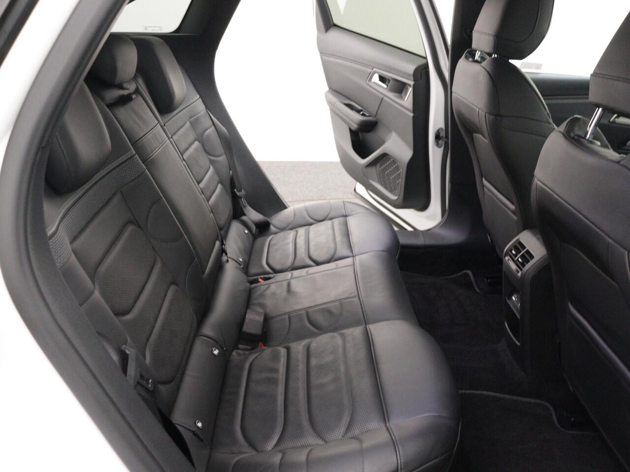 Citroen C5 X Plug-in Hybrid 225pk Automaat Business Plus | Rijklaar | headup display | Stoelverwaming | Stuurwielverwarming |