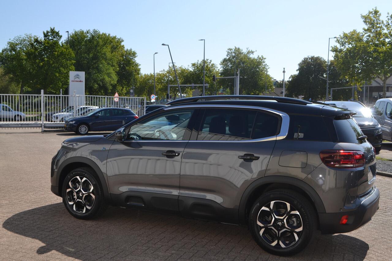 Citroen C5 Aircross 1.6 Plug-in Hybrid 225pk Max I AUTOMAAT I PANORAMADAK I NAVIGATIE I ACHTERUITRIJCAMERA I PARKEERSENSOREN VOOR & ACHTER I EL. ACHTERKLEP I L.M. VELGEN I LEDER + ALCANTARA BEKLEDING I MAX AANHANGERGEWICHT 1.300 KG GEREMD I