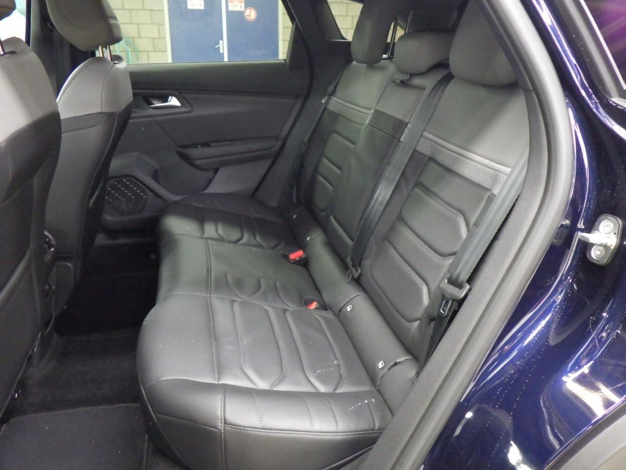 Citroen C5 X 1.6 Plug-in Hybrid 180 Plus ALL-IN RIJKLAARPRIJS/Navi/Camera/Keyless/Adaptieve Cruise Controle