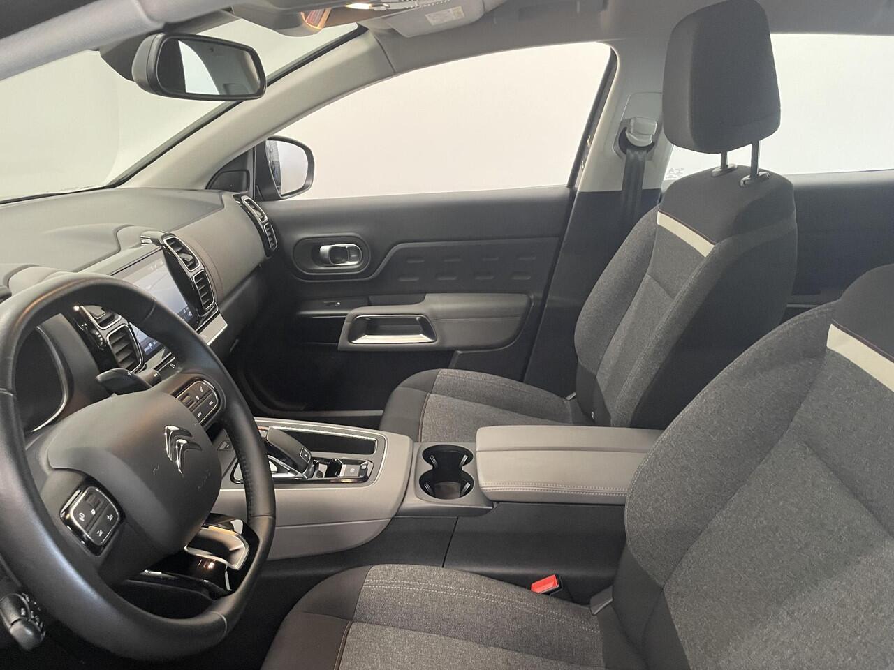 Citroen C5 Aircross 1.2 PureTech 130pk Feel Auto. Navigatie Apple Carplay/ Android Auto Parkeersensoren Cruise Control Climate Control Lichtmetalen velgen