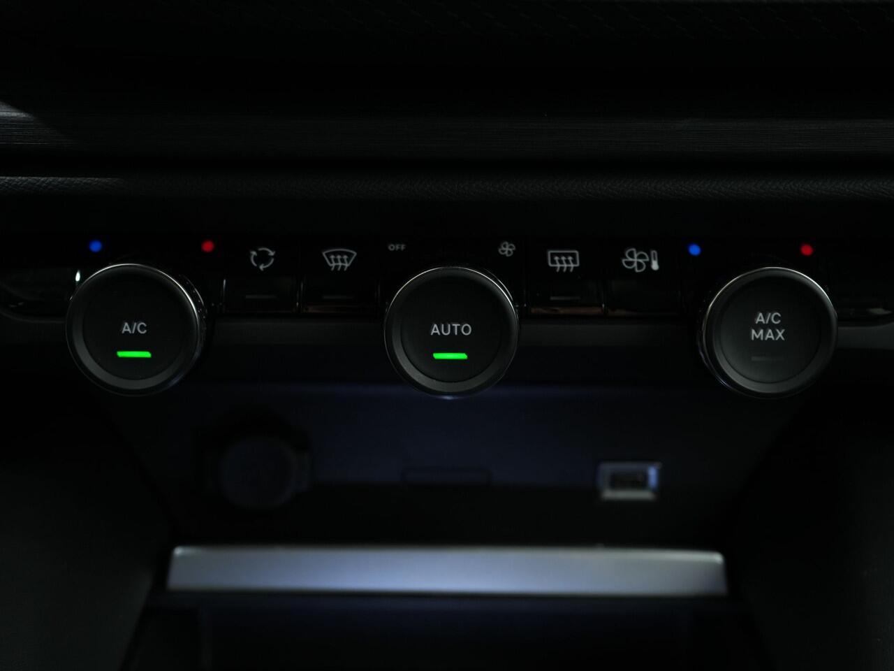 Citroen C5 X 1.2 PURETECH 130PK PLUS EAT8 | Navi | Cruise Adaptief | Camera | BLIS