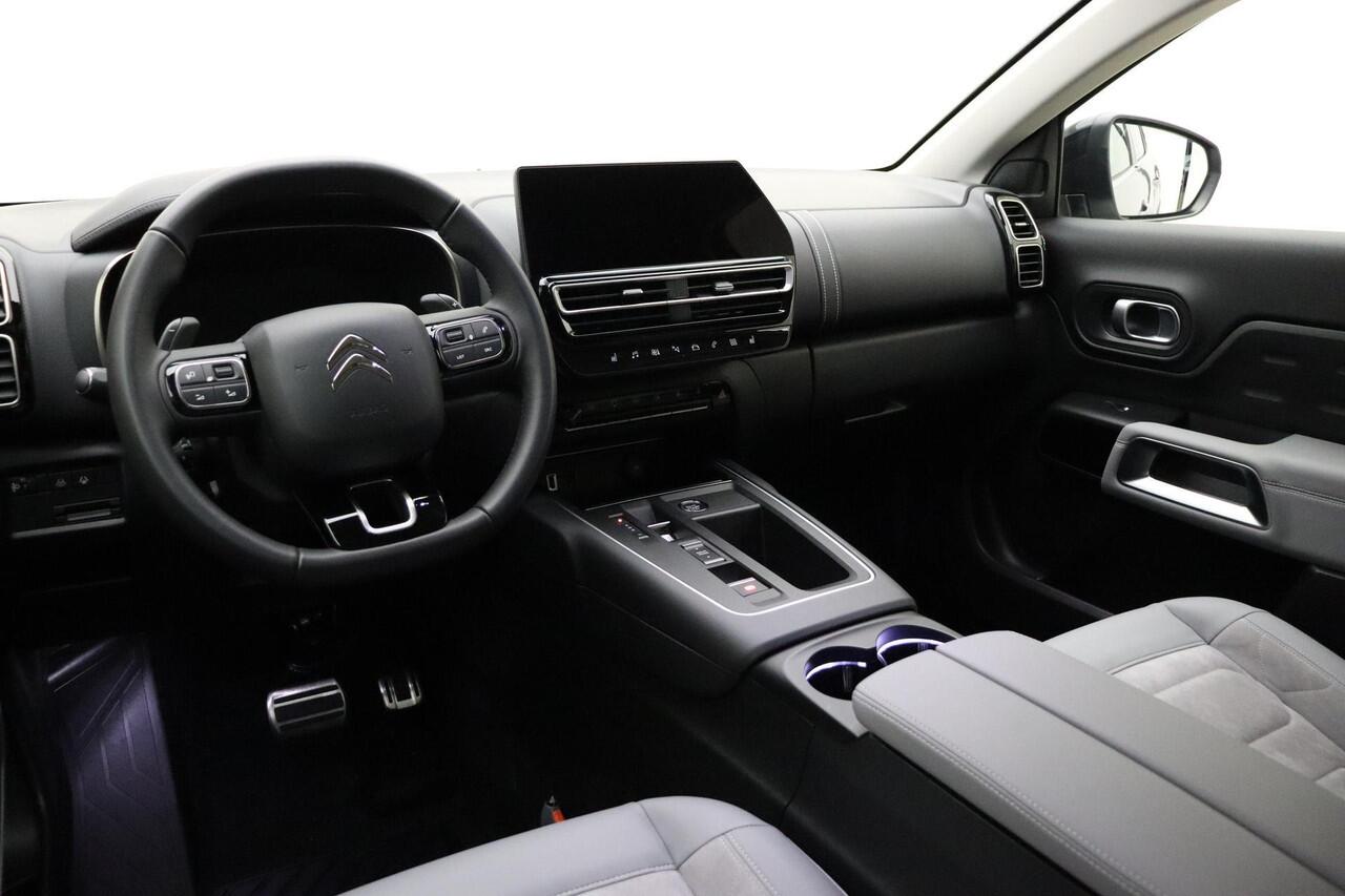 Citroen C5 Aircross 1.2 Hybrid 136 ë-Series Citroen C5 Aircross 1.2 Hybrid ë-Series Automaat | Navigatie | Stoelverwarming | Climate control | Camera | Lichtmetalen velgen Black | Zwart dak