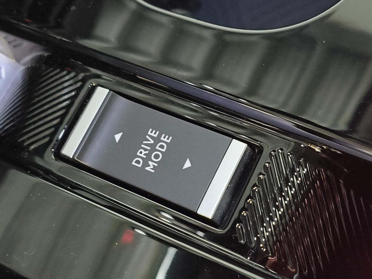 Citroen C5 X 1.2 PureTech 130 PK Business AUTOMAAT uit 2023 Rijklaar + 12 maanden Bovag-garantie Henk Jongen Auto's in Helmond, al 50 jaar service zoals 't hoort!