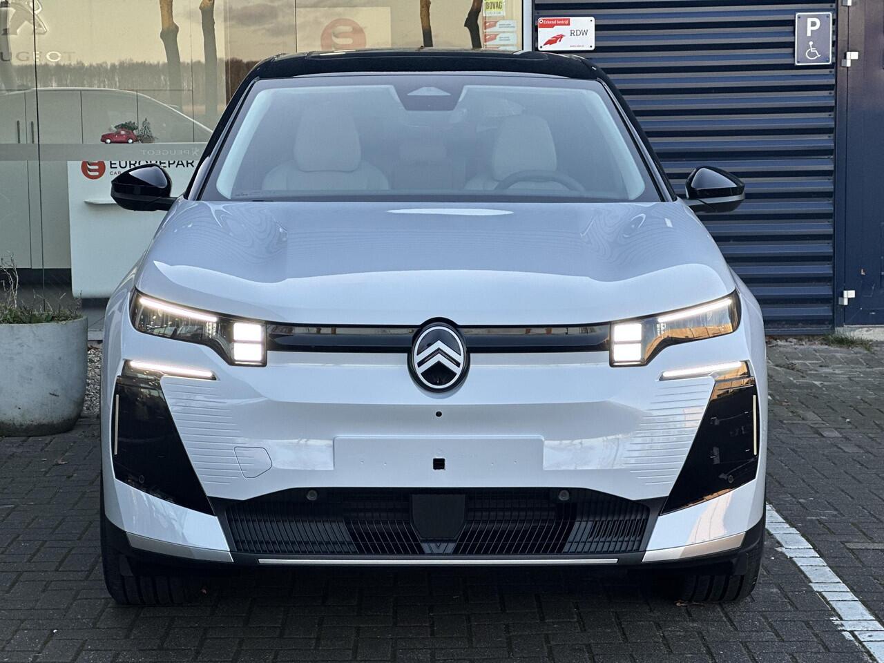 Citroen C5 Aircross Business Comfort Range 73 kWh | Panorama | Stuur-/Stuurverwarming | Stoelmassage | Parkeercamera/-sensoren | DAB | Adaptive Cruise Control | Full LED | Apple Carplay/Android Auto | Navigatie | Climate Control | Head-Up Display | Draadloze telefoo