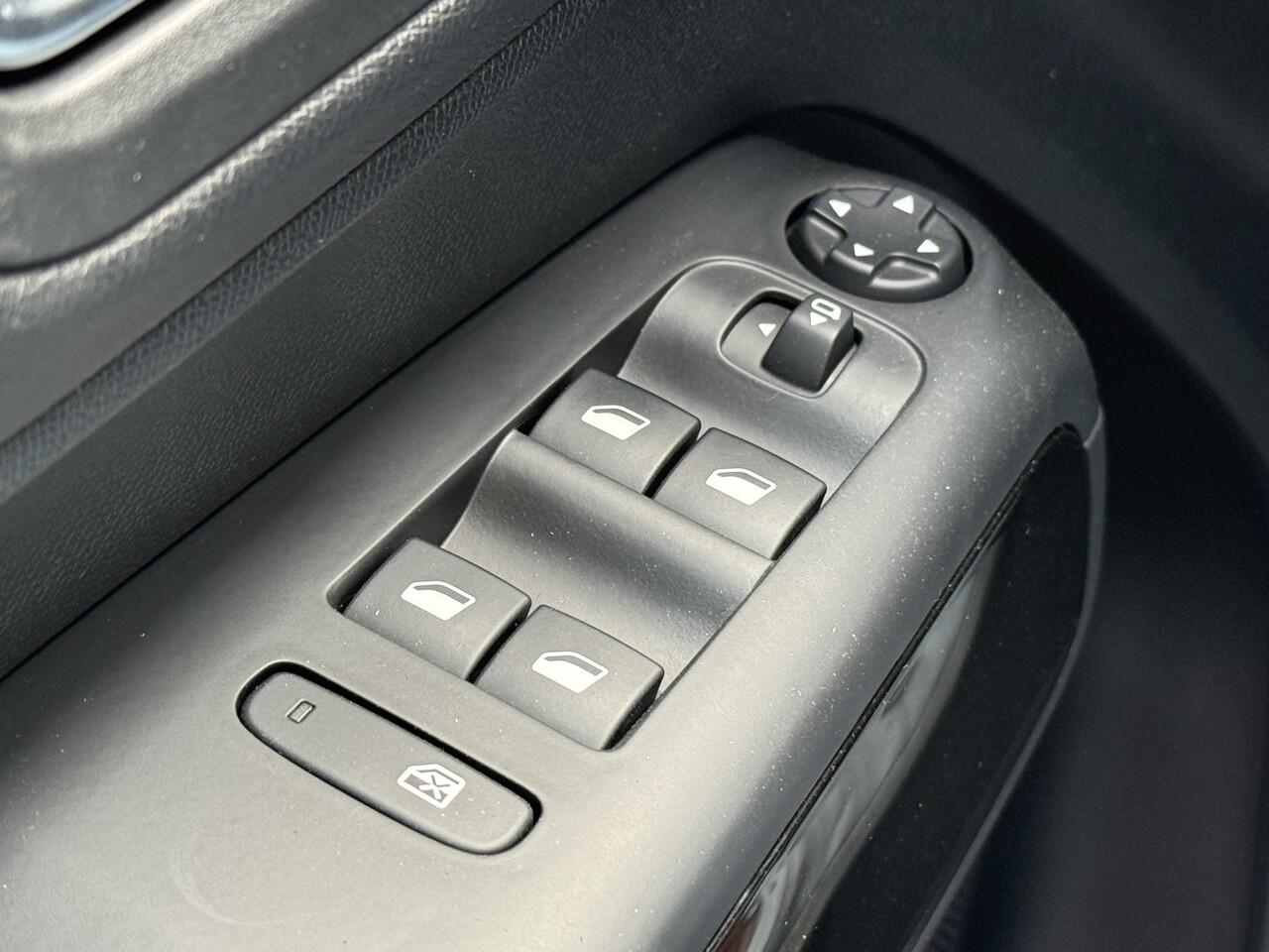 Citroen C5 Aircross BWJ 2021 1.2 131 PK Business NAVI | CLIMA | CRUISE | 360 CAMERA | APPLE CARP. | ANDROID AUT. | PDC | MULTIFUNCT. STUUR