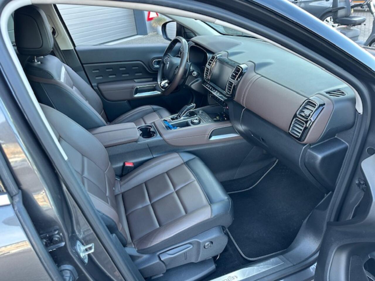 Citroen C5 Aircross 1.2 PureTech Shine 130PK Volle uitvoering 4 nw. banden Gratis verblijf in onze B&B in Spanje bij Valencia - Ontinyent - Deniá