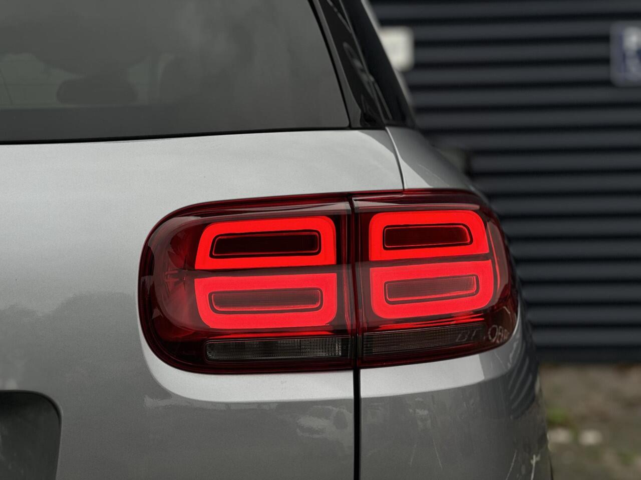 Citroen C5 Aircross 1.2 PureTech 130pk C-Series | Adaptive Cruise Control | Trekhaak | Climate Control | Apple Carplay/Android Auto | Comfort Seats | Full LED | Parkeercamera/-sensoren | Navigatie | Keyless Entry/Start | Dodehoekdetectie |