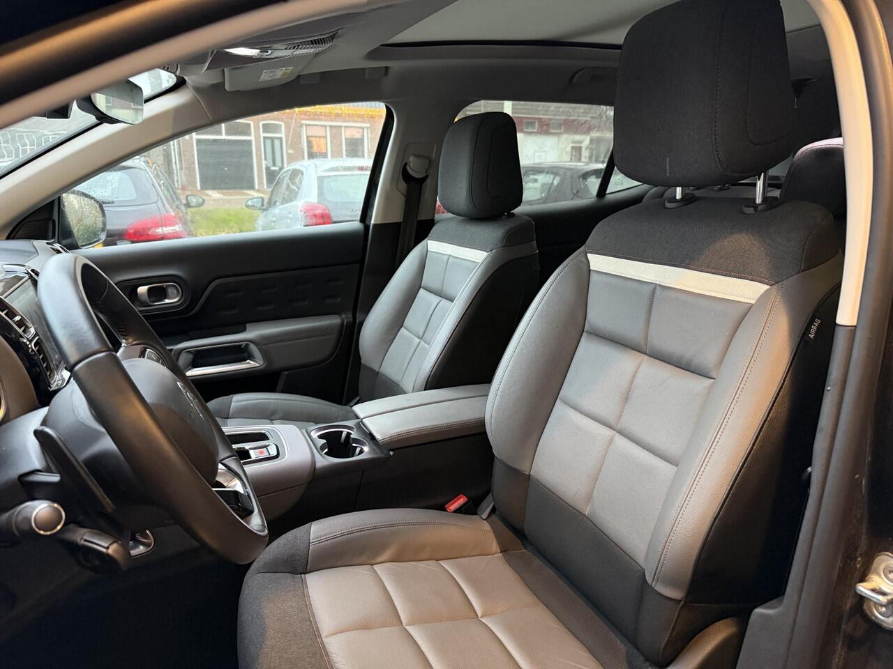 Citroen C5 Aircross 1.6 Plug-in Hybrid 225 Shine | 19 inch| Automaat | Achteruitrijcamera | Apple carplay | Voorstoelen verwarmd | Navigatiesysteem