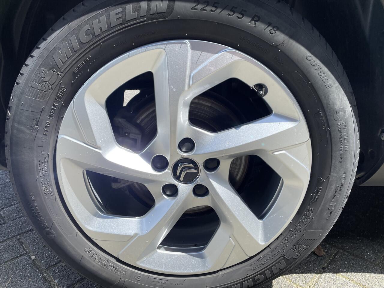 Citroen C5 Aircross 130pk Feel (Camera - Parkeersensoren V+A - LED - Twotone - Automatische Airco - Navigatie)