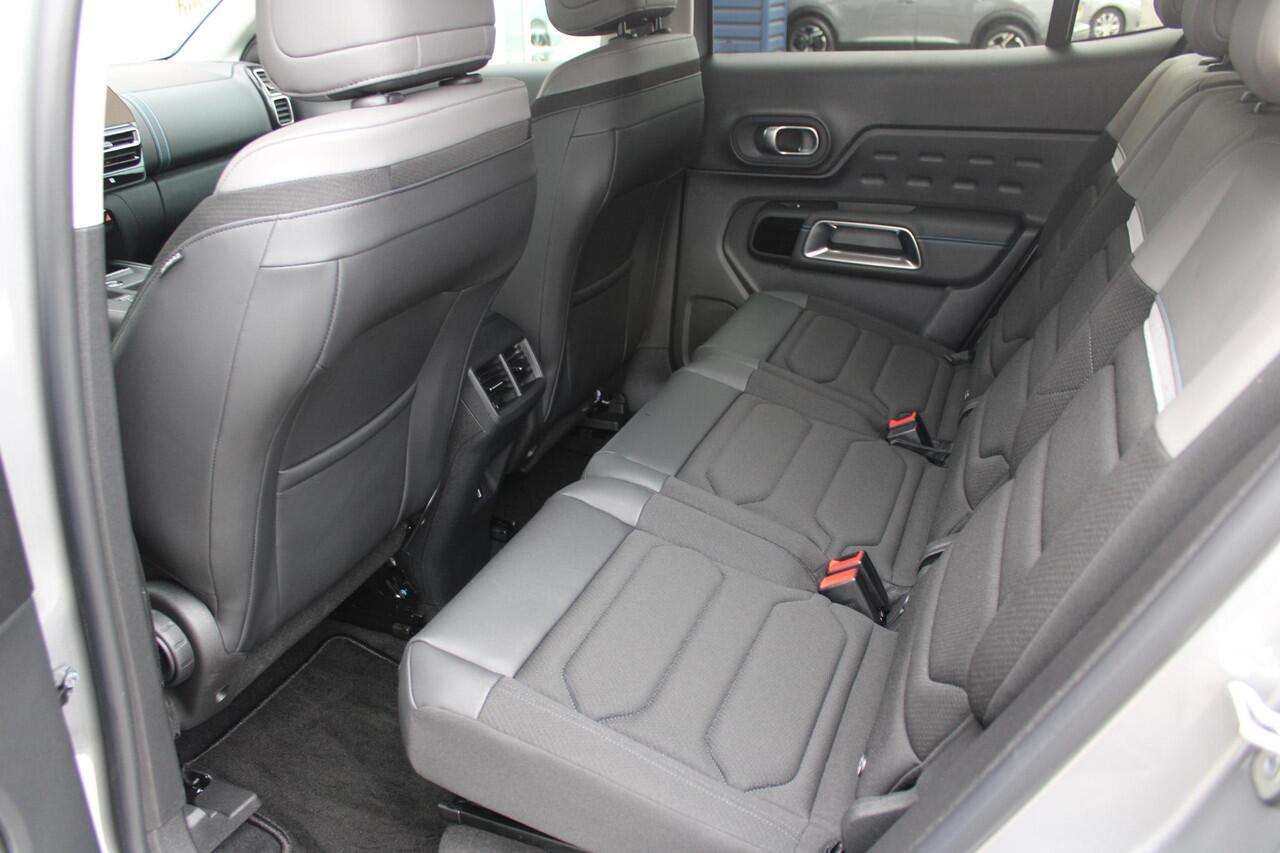 Citroen C5 Aircross 1.6 Plug-in 225PK Hybrid FEEL | 18" LICHTMETALEN VELGEN | NAVIGATIE | APPLE CARPLAY/ANDROID AUTO | ACHTERUITRIJ CAMERA | CLIMATE CONTROL | DAB+ RADIO | KEYLESS ENTRY/START | ADAPTIVE CRUISE CONTROL |