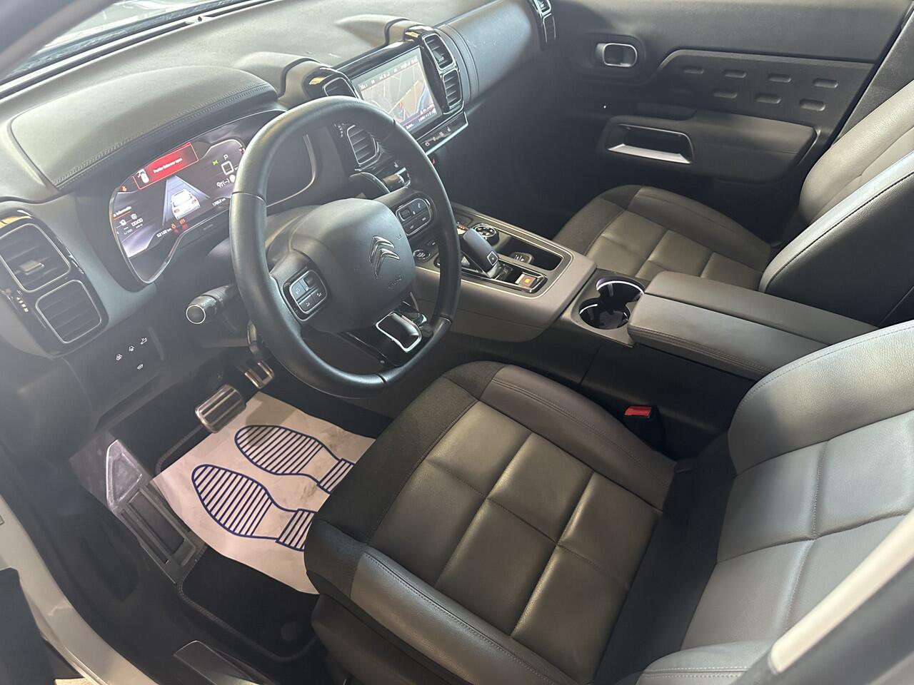 Citroen C5 Aircross 1.2 PureTech Shine | Leer | Pano | Winter-pakket | key-less | Dealer onderhouden | Interesse, Proefrit? Bel of app met: 06-24 28 28 42