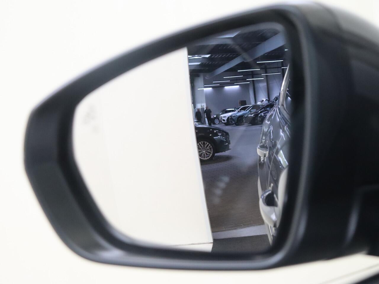 Citroen C5 Aircross 1.2 PureTech C-Series | Stoelverwarming | Carplay | Camera | Trekhaak |