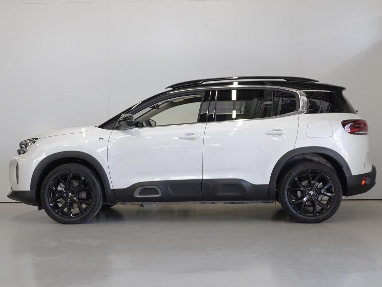 Citroen C5 Aircross 1.6 PHEV ë-Series 225Pk | Panoramadak | Leder | Elektrische achterklep | 19" Velgen | Van ¤51.118,- rijklaar voor ¤42850,- | Nieuwe auto