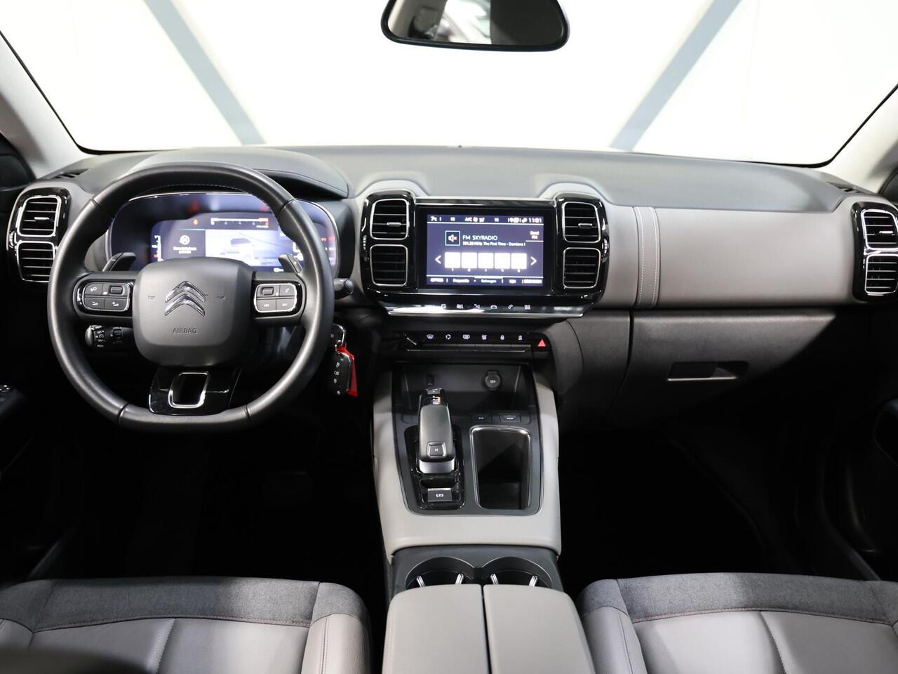 Citroen C5 Aircross 1.2 130PK Business | 1ste eigenaar | AppleCarPlay/AndroidAuto | Stof/Lederenbekleding | Camera | Cruise Control | Climate Control | Trekhaak | Navigatie | Isofix | Privacy Glass | Parkeersensoren |