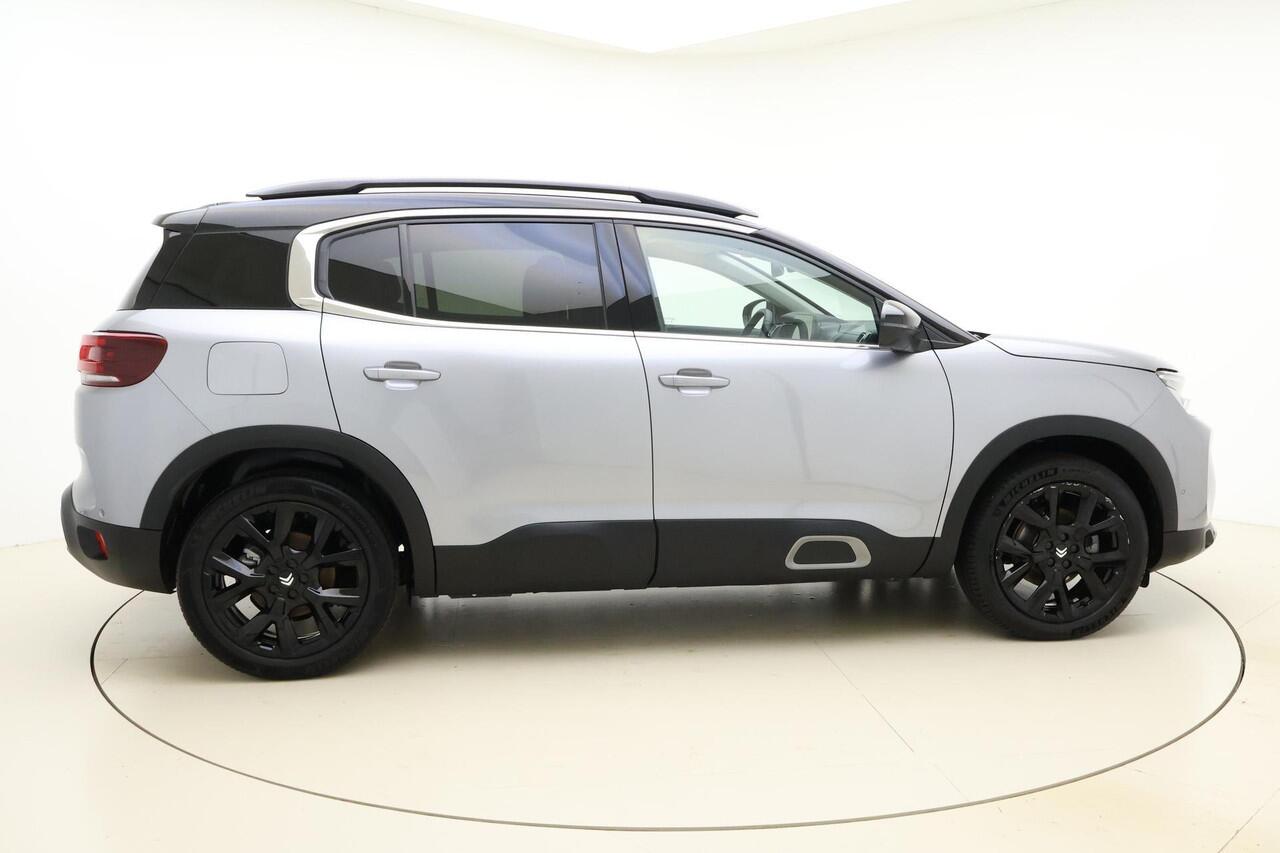 Citroen C5 Aircross 1.2 Hybrid 136 ë-Series Citroen C5 Aircross 1.2 Hybrid ë-Series Automaat | Navigatie | Stoelverwarming | Climate control | Camera | Lichtmetalen velgen Black | Zwart dak