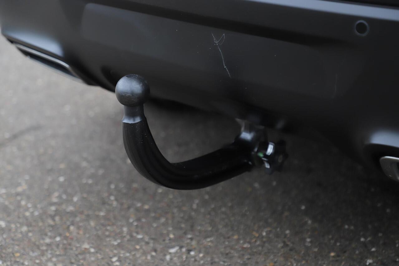 Citroen C5 Aircross 1.2 PureTech Business Plus 131PK Trekhaak Panoramadak 19 inch LMV Navigatie Achteruitrijcamera Adaptive Cruise Half Leder