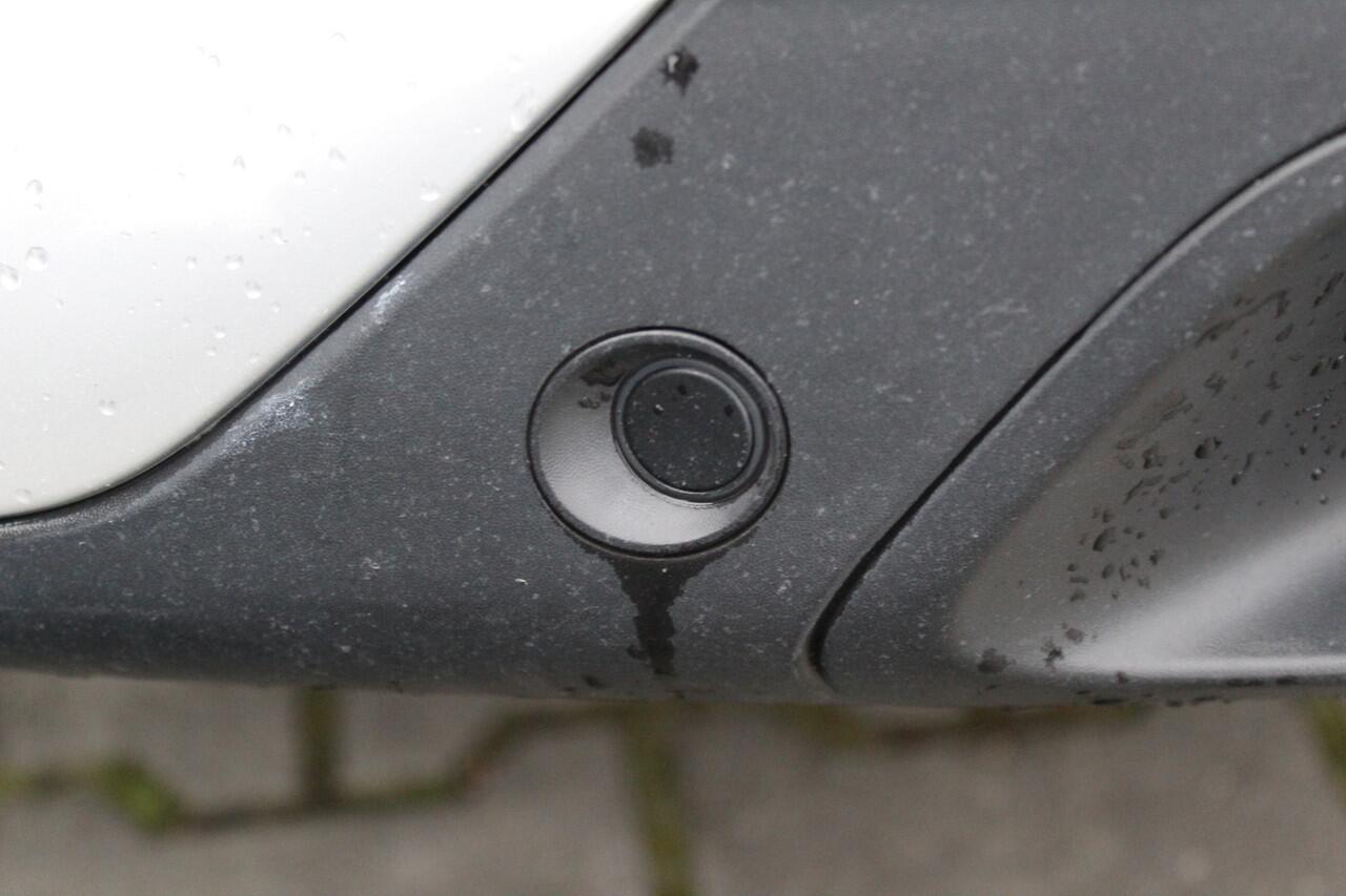 Citroen C5 Aircross 1.6 Plug-in Hybrid 225 Business Plus | Incl. 12 maanden garantie | Trekhaak | Parkeersensoren | Achteruitrijcamera | Lichtmetalen velgen | Climate control | Airco | Apple carplay/Android auto | Navigatie | Adaptive cruise control |