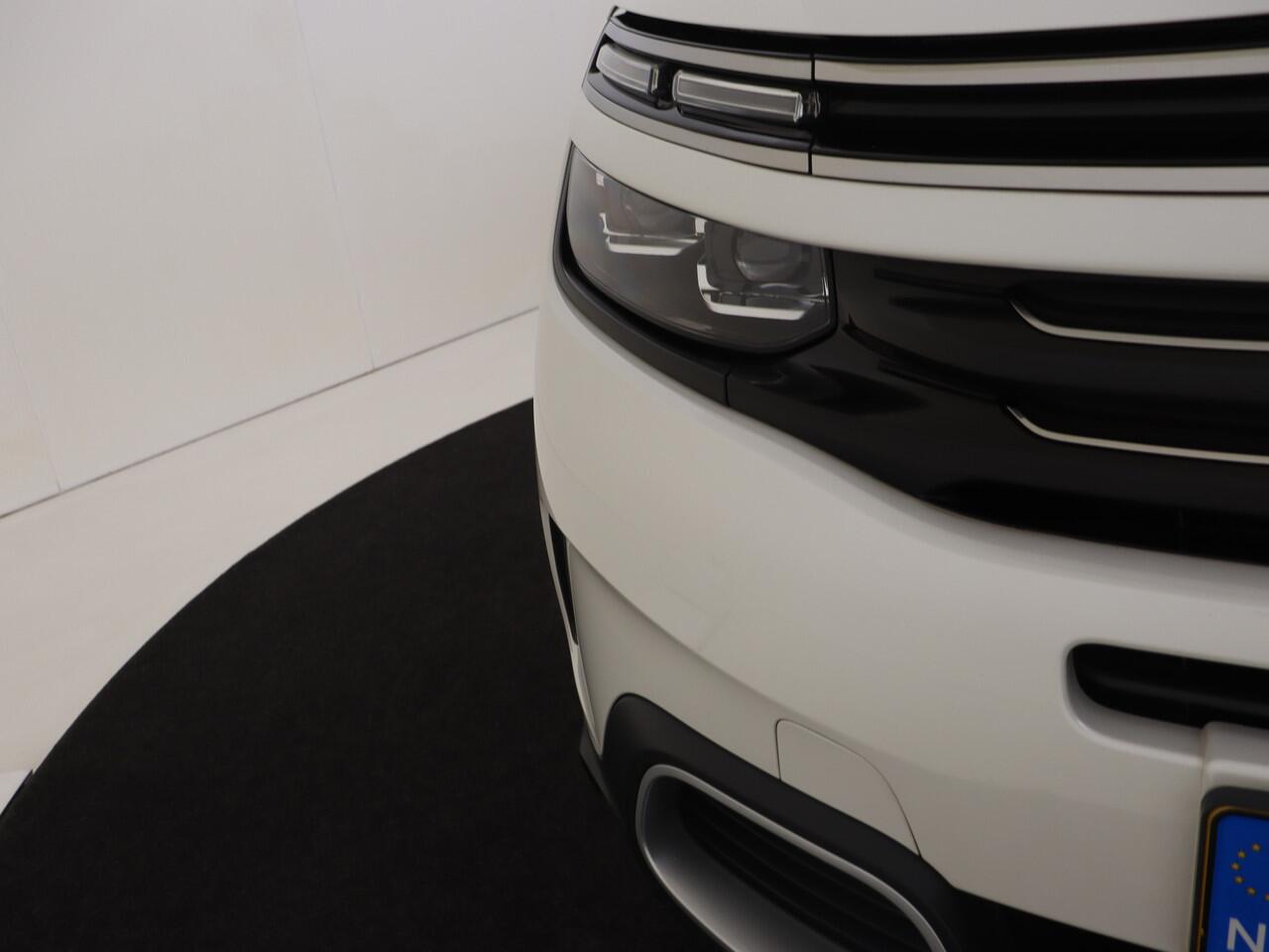 Citroen C5 Aircross 1.6 PureTech Business Plus | Elektrisch bedienbaar panoramadak | Elektrisch bedienbare achterklep | Verstelbare lendensteunen | Achteruitrijcamera |