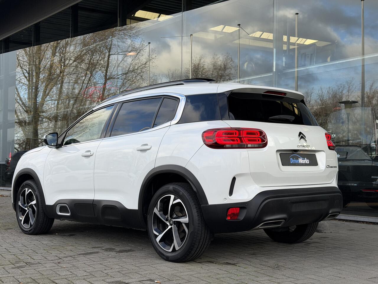 Citroen C5 Aircross 1.2 PureTech Shine | Leer | Pano | Winter-pakket | key-less | Dealer onderhouden | Interesse, Proefrit? Bel of app met: 06-24 28 28 42