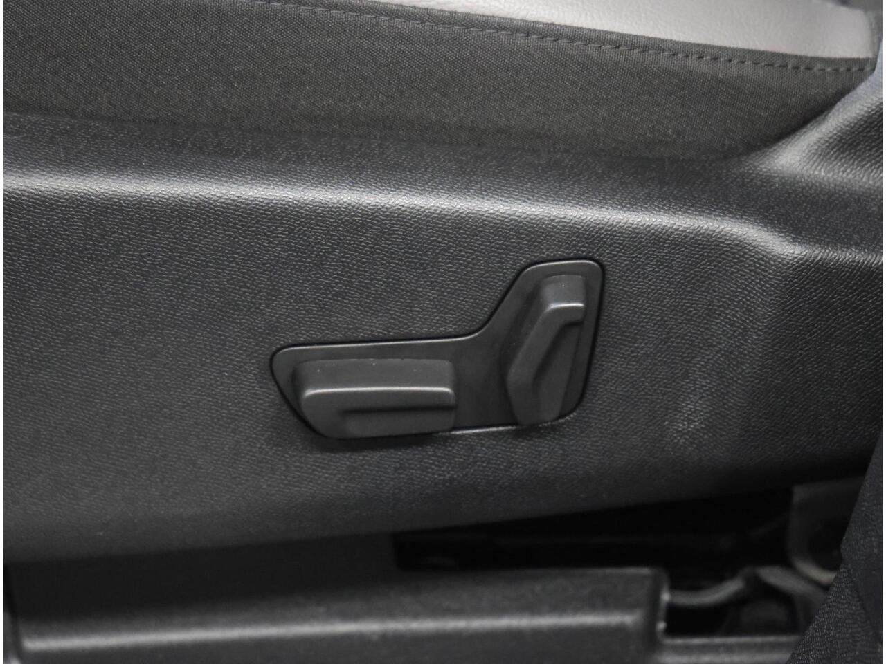 Citroen C5 Aircross 1.2 130PK Shine | AppleCarPlay/AndroidAuto | Stof/Lederen Bekleding | StoelVerwarming | Cruise Control | Camera | Keyless Start | LED | Elektrische Klep | Isofix | Privacy Glass |