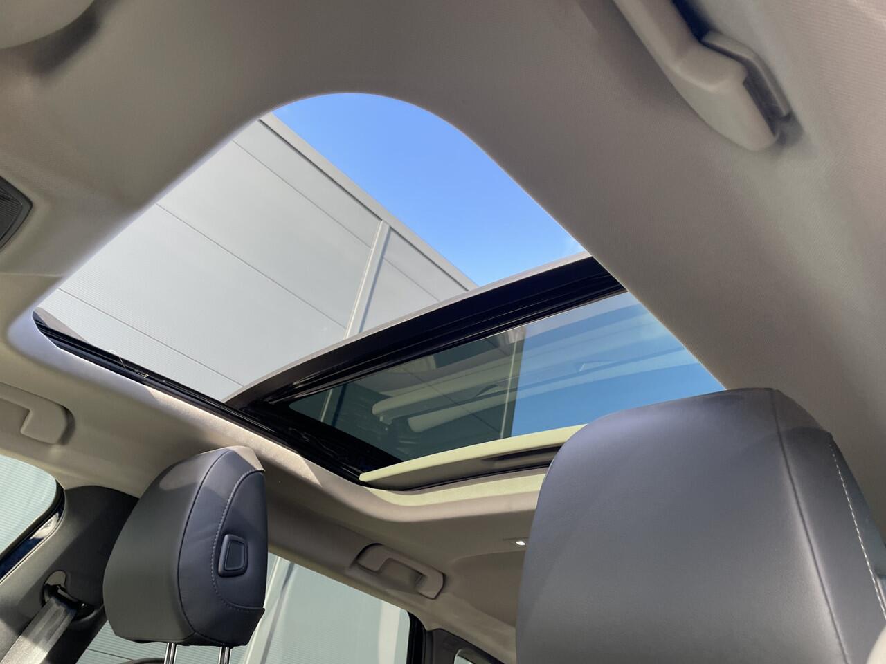 Citroen C5 X 225pk Hybrid Shine Pack (Elektrisch Schuifdak - Leder incl verwarming/geheugen - HiFi - Elektrische Klep - 360gr Camera - Adaptieve Cruise Controle - Keyless Entry - Headup - LED - Stuurwielverwarming)