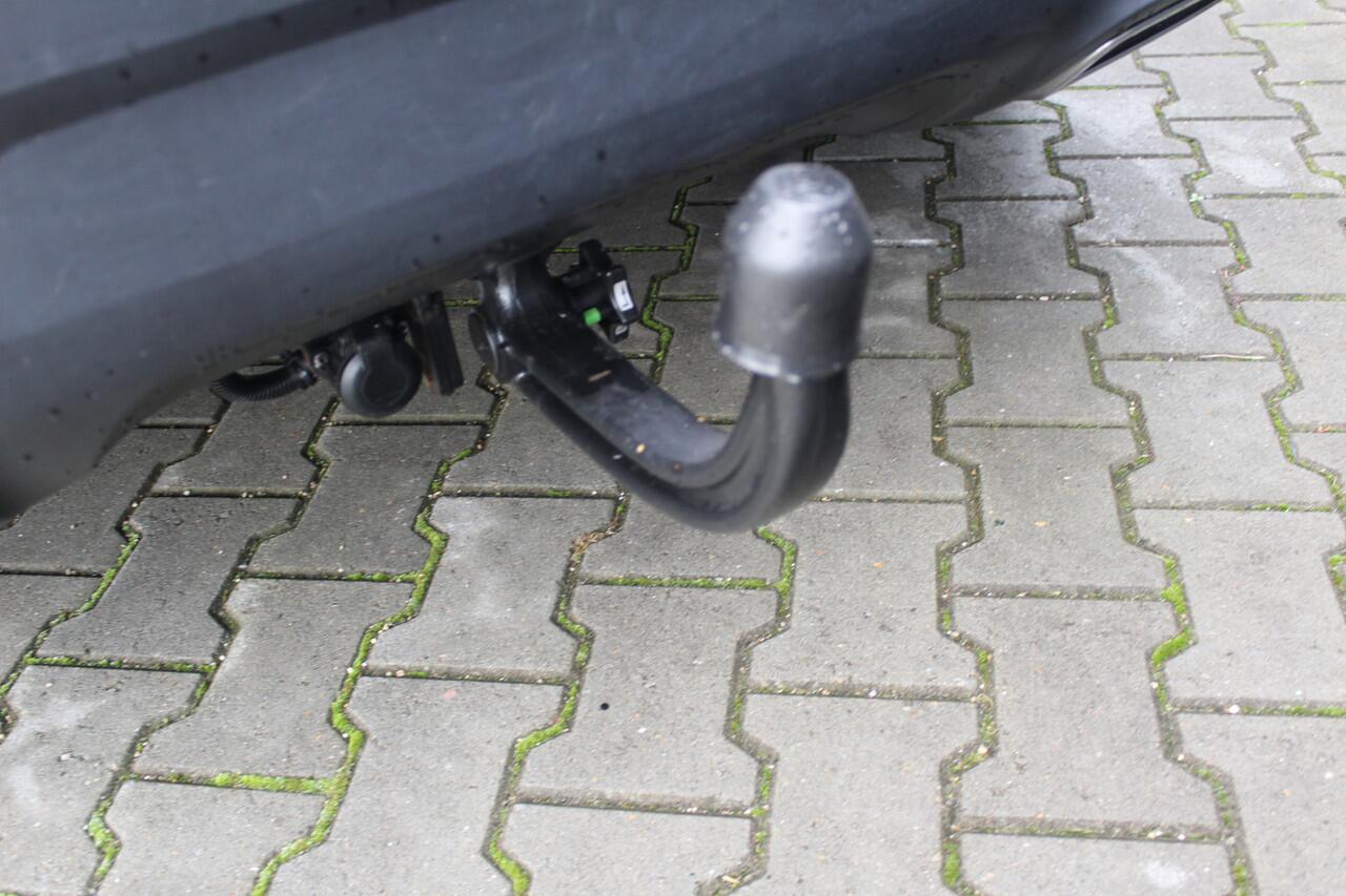 Citroen C5 Aircross 1.6 Plug-in Hybrid 225 Business Plus | Incl. 12 maanden garantie | Trekhaak | Parkeersensoren | Achteruitrijcamera | Lichtmetalen velgen | Climate control | Airco | Apple carplay/Android auto | Navigatie | Adaptive cruise control |