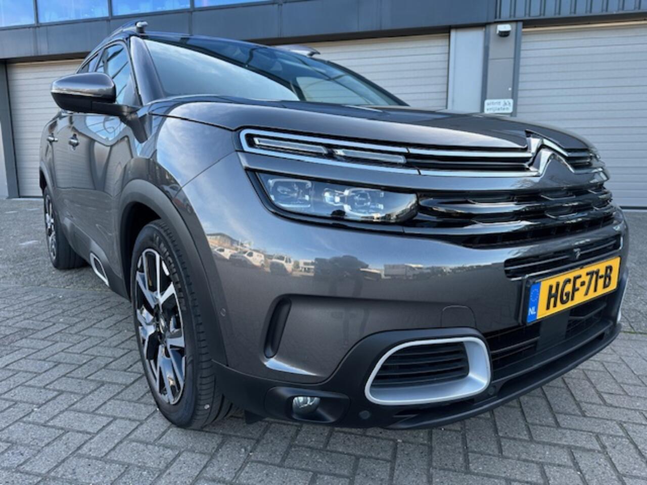 Citroen C5 Aircross 1.2 PureTech Shine 130PK Volle uitvoering 4 nw. banden Staat nu in Spanje bij Valencia - Ontinyent