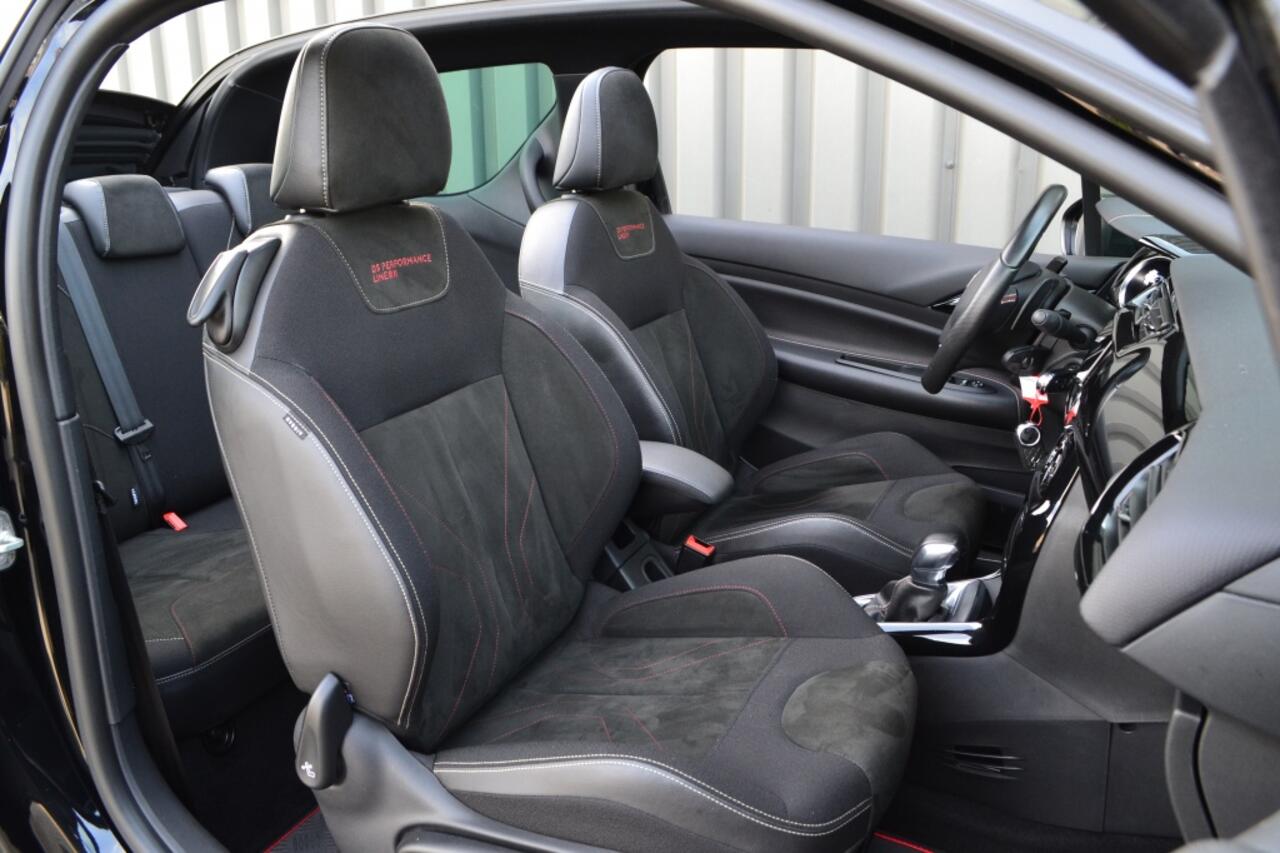 Citroen DS3 Cabrio 1.2 110PK DS Performance Line LED/Camera/Navi