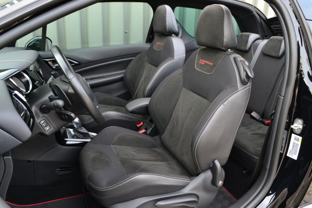 Citroen DS3 Cabrio 1.2 110PK DS Performance Line LED/Camera/Navi