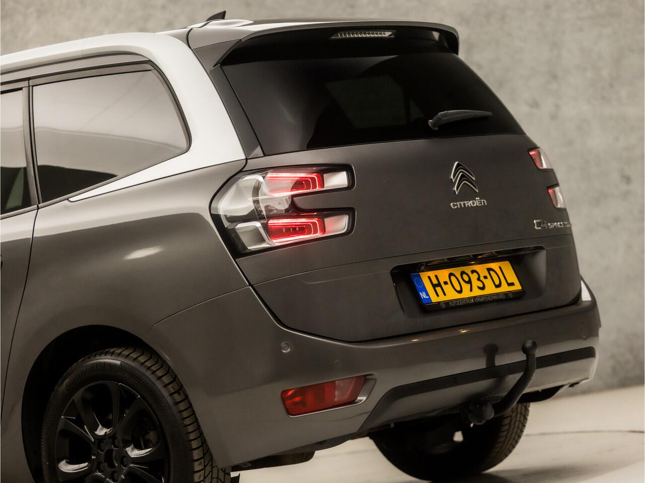 Citroen GRAND C4 PICASSO SpaceTourer 1.2 PureTech Sport 7 Persoons (APPLE CARPLAY, GROOT NAVI, CAMERA, KEYLESS, SPORTSTOELEN, GETINT GLAS, TREKHAAK, DAB+, NIEUWE APK, NIEUWSTAAT)