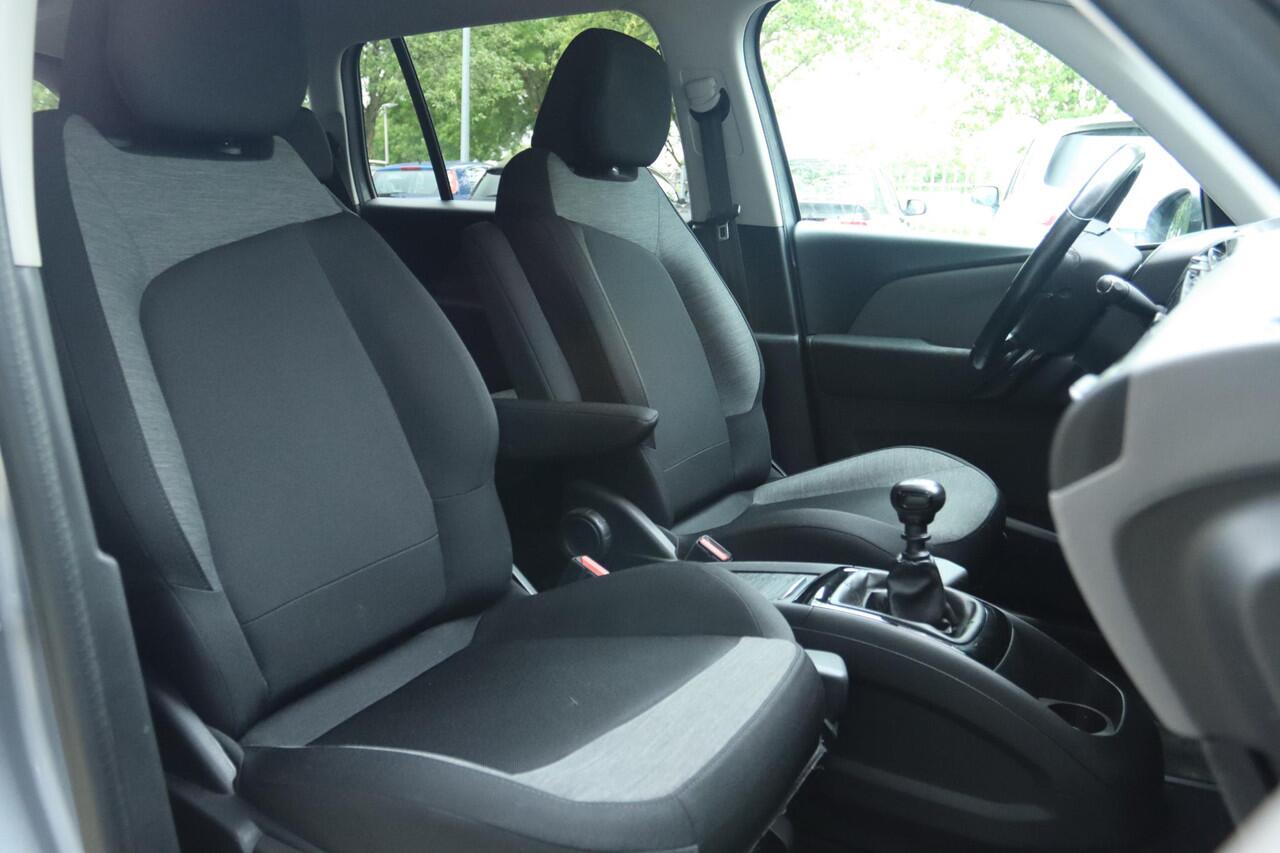 Citroen GRAND C4 PICASSO SPACETOURER 1.2 PT BUSINESS 7-PERSOONS | CAMERA | CARPLAY | TREKHAAK | ADAPTIVE CRUISE | KEY-LESS | SIDE-ASSIST |