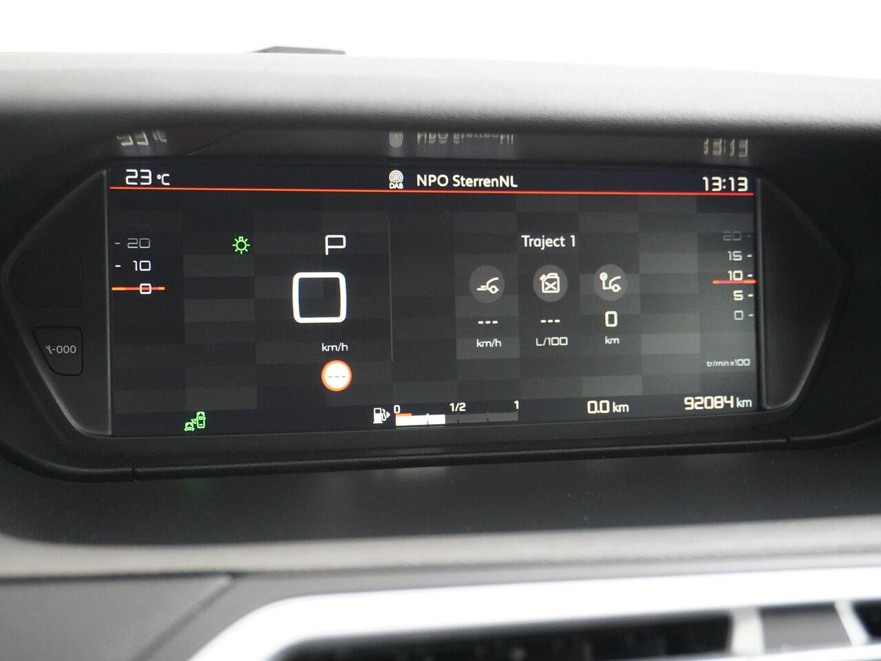 Citroen GRAND C4 PICASSO SpaceTourer T131pk AUT-8 7-Pers. Apple Carplay Android Auto Camera Navi Pdc Keyless Stoelverwarming DAB Cruise Control Pdc Ecc Bluetooth Usb Led Isofix Lmv PureTech Shine Origineel Nederlandse Auto