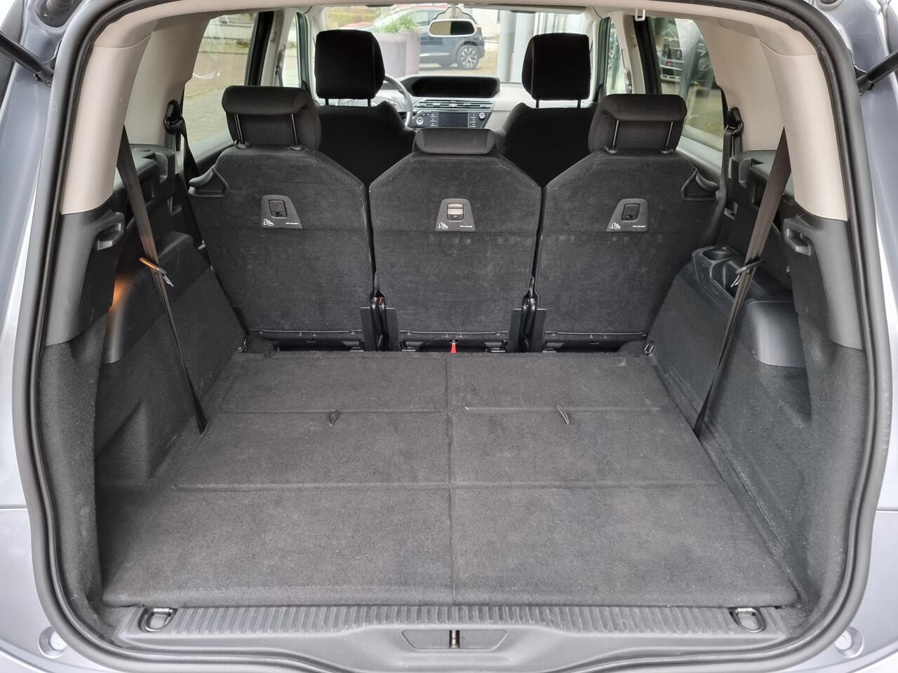 Citroen GRAND C4 PICASSO SpaceTourer 1.2i Feel 131pk | 7-persoons | 2022 | Carplay | Camera | Zeer nette staat!