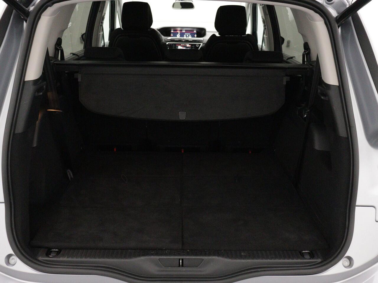 Citroen GRAND C4 PICASSO SpaceTourer 130 PK Automaat Shine | Rijklaar | Parkeersensoren rondom | Camera achter |