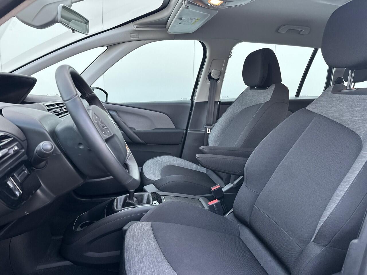 Citroen GRAND C4 PICASSO SpaceTourer 1.2 PureTech Cool 7 PERSOONS / NAVI / SLECHTS 30.095 KM