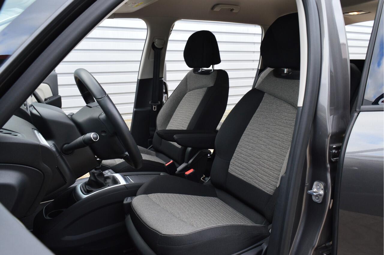 Citroen GRAND C4 PICASSO SpaceTourer 1.2 PureTech Business O.a: Camera, PDC, Carplay, Clima, Navi, Cruise, Etc. All-in prijs!