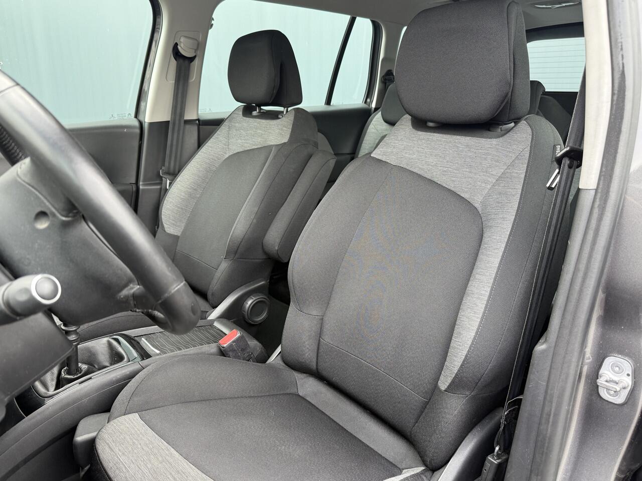 Citroen GRAND C4 PICASSO SpaceTourer BWJ 2019 1.2 131 PK Feel 7 PERS. / PANO. VOORRUIT | CLIMA | CRUISE | NAVI | BLUETOOTH | PDC | MULTIFUNCT. STUUR