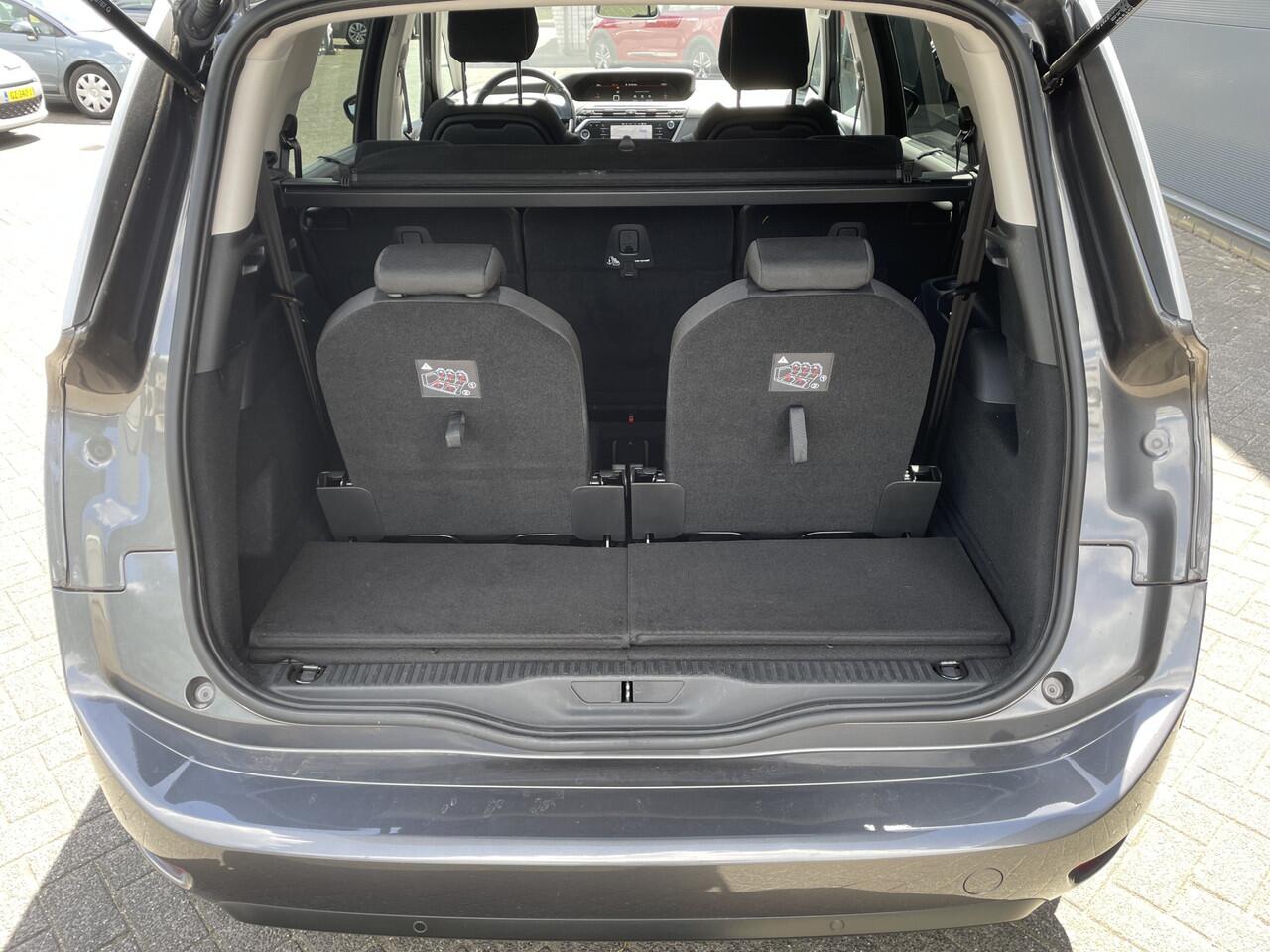 Citroen GRAND C4 PICASSO SpaceTourer 130pk Shine (Camera - Keyless Entry - Parkeersensoren V+A - Dodehoek detectie - Automatisch Parkeren - Navigatie - Apple Carplay)