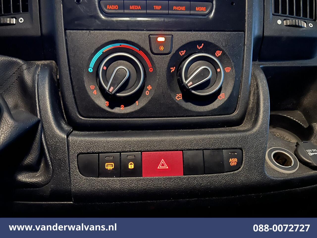 Citroen JUMPER 2.2 BlueHDi 120pk L1H1 Airco | 2500kg Trekhaak | Imperiaal Bijrijdersbank