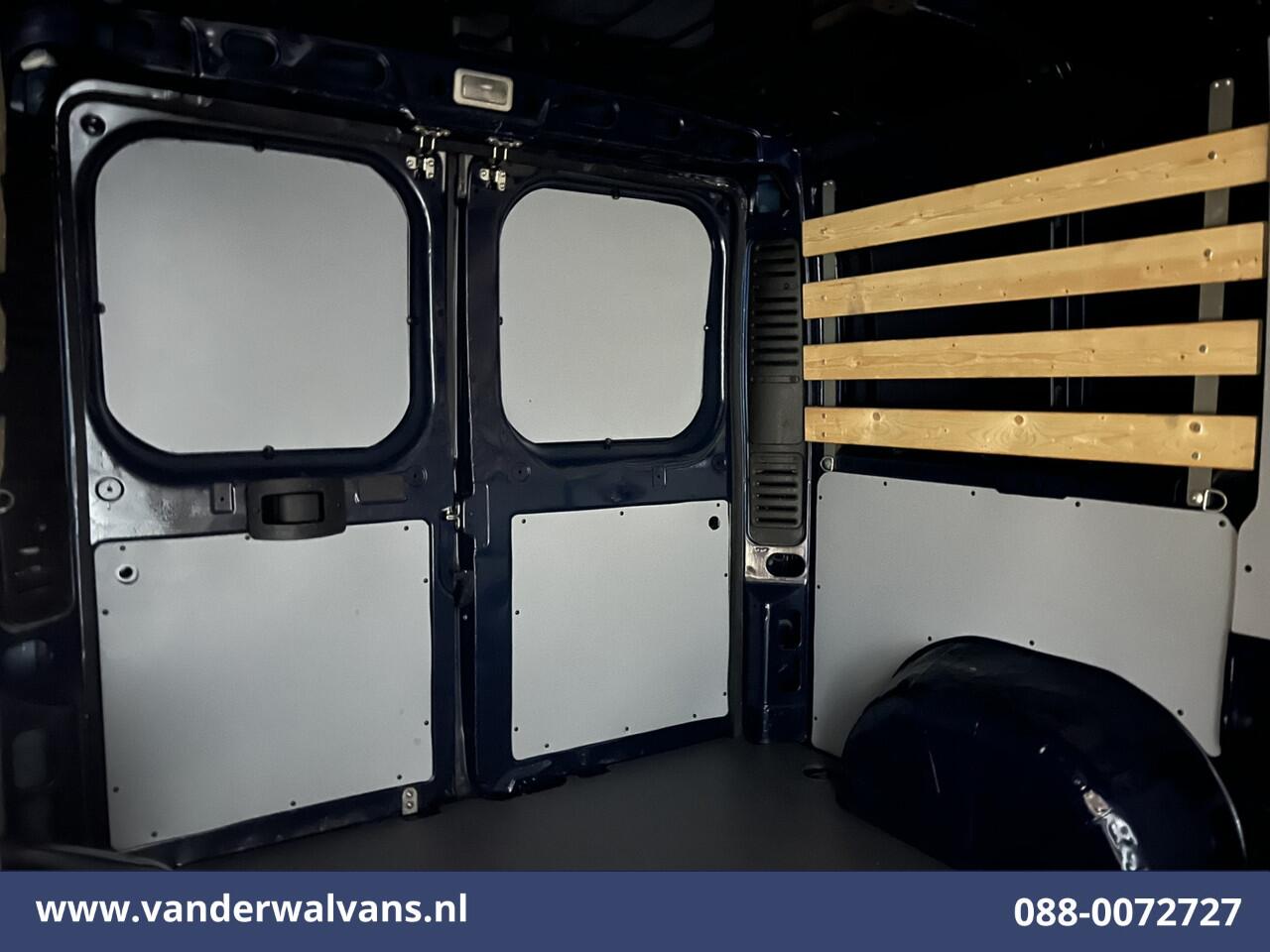 Citroen JUMPER 2.2 BlueHDi 120pk L1H1 Airco | 2500kg Trekhaak | Imperiaal Bijrijdersbank