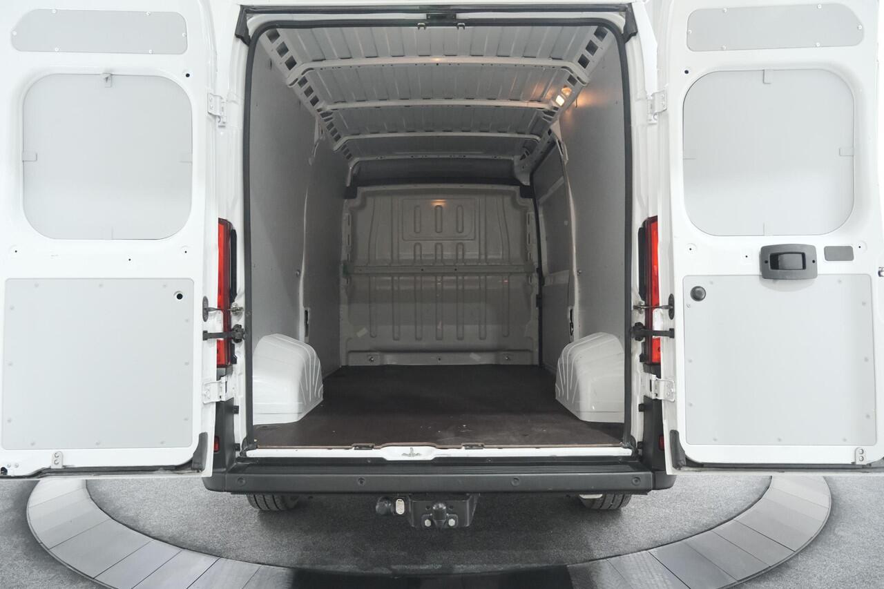 Citroen JUMPER 2.2 BlueHDi 120 L2H2 3.0t | Trekhaak | Betimmering Laadruimte | Apple Carplay | Parkeersensoren