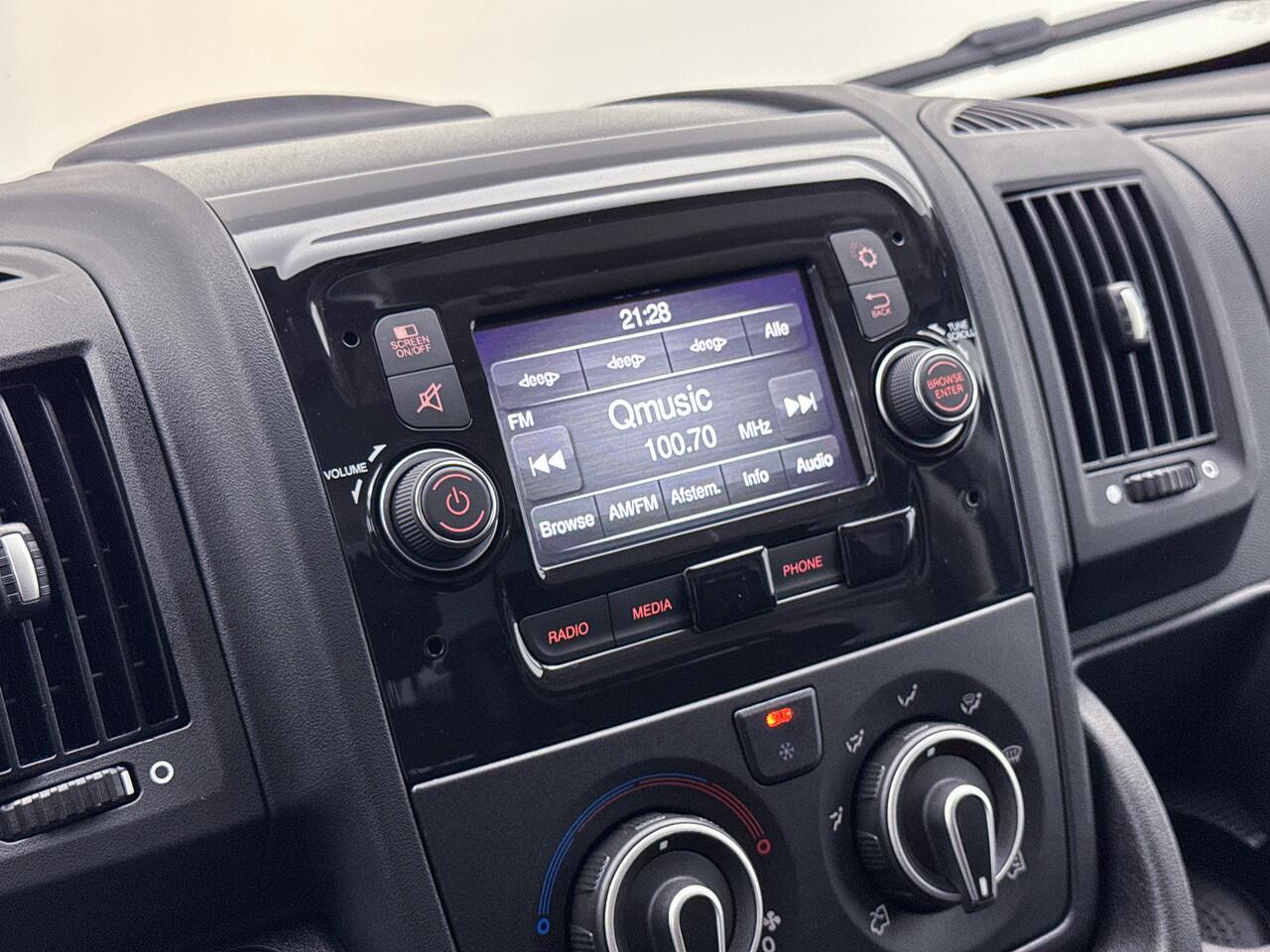 Citroen JUMPER e-Jumper 435 L3 Club 75 kWh Bakwagen Elektrisch 270km actieradius Navigatie Bindrails Meubelbak