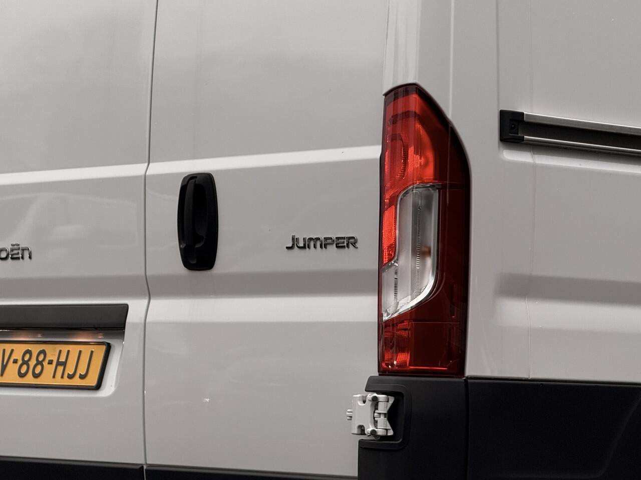 Citroen JUMPER 2.2 BlueHDi 120 S&S L2H1 3.0t Trekhaak / Camera / LED / Airco