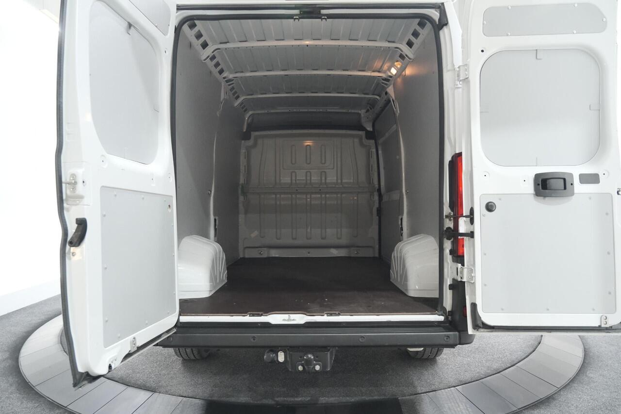 Citroen JUMPER 2.2 BlueHDi 120 L2H2 3.0t | Trekhaak | Betimmering Laadruimte | Apple Carplay | Parkeersensoren