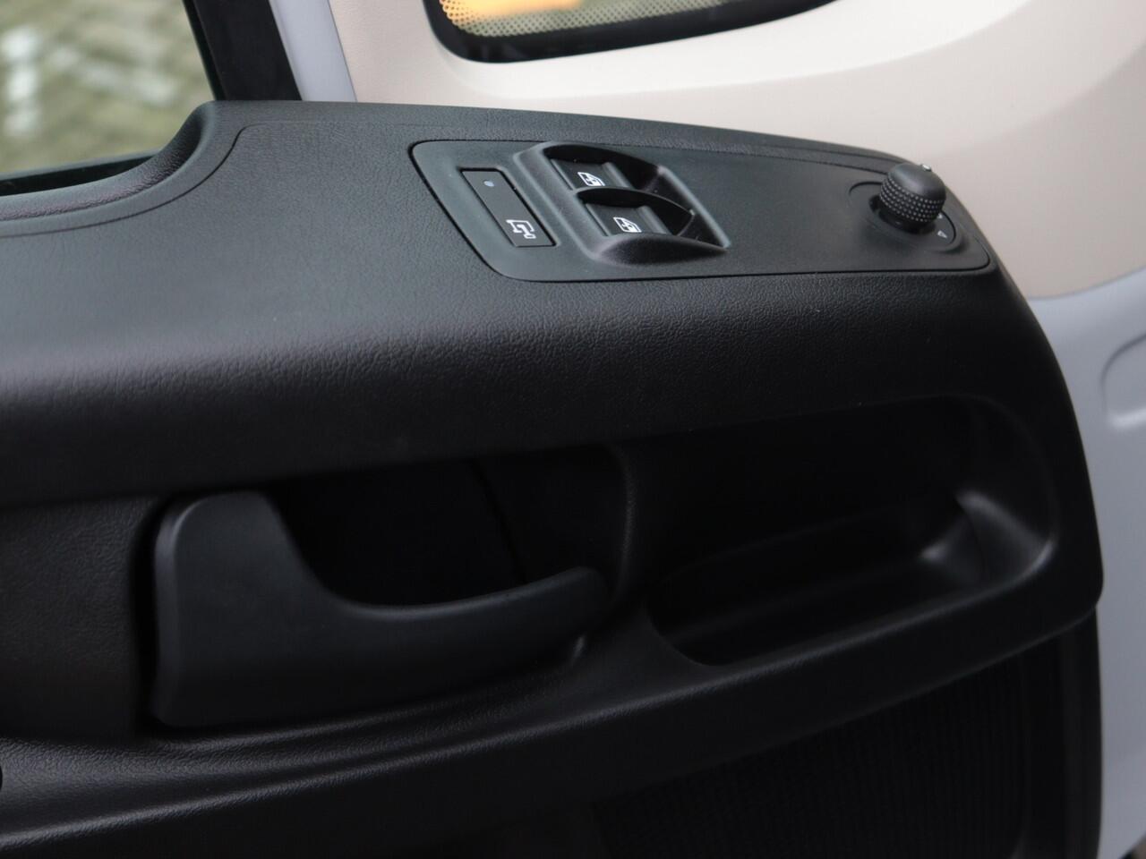 Citroen JUMPER 2.2 BlueHDi 140pk L3H2 3.5t Zwaar | Rijklaar | Apple Carplay | Trekhaak | 2.9% Financial Lease |