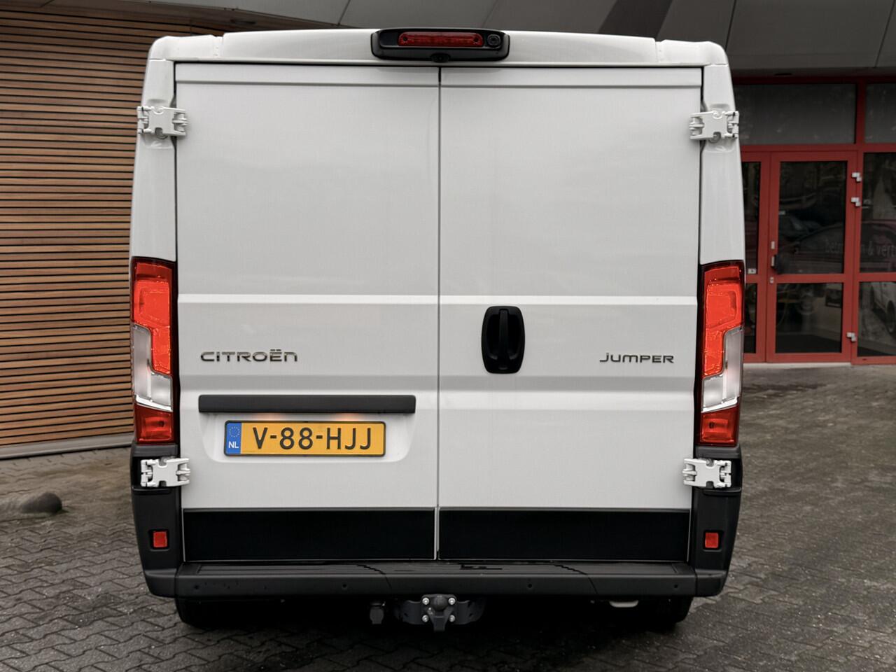 Citroen JUMPER 2.2 BlueHDi 120 S&S L2H1 3.0t Trekhaak / Camera / LED / Airco